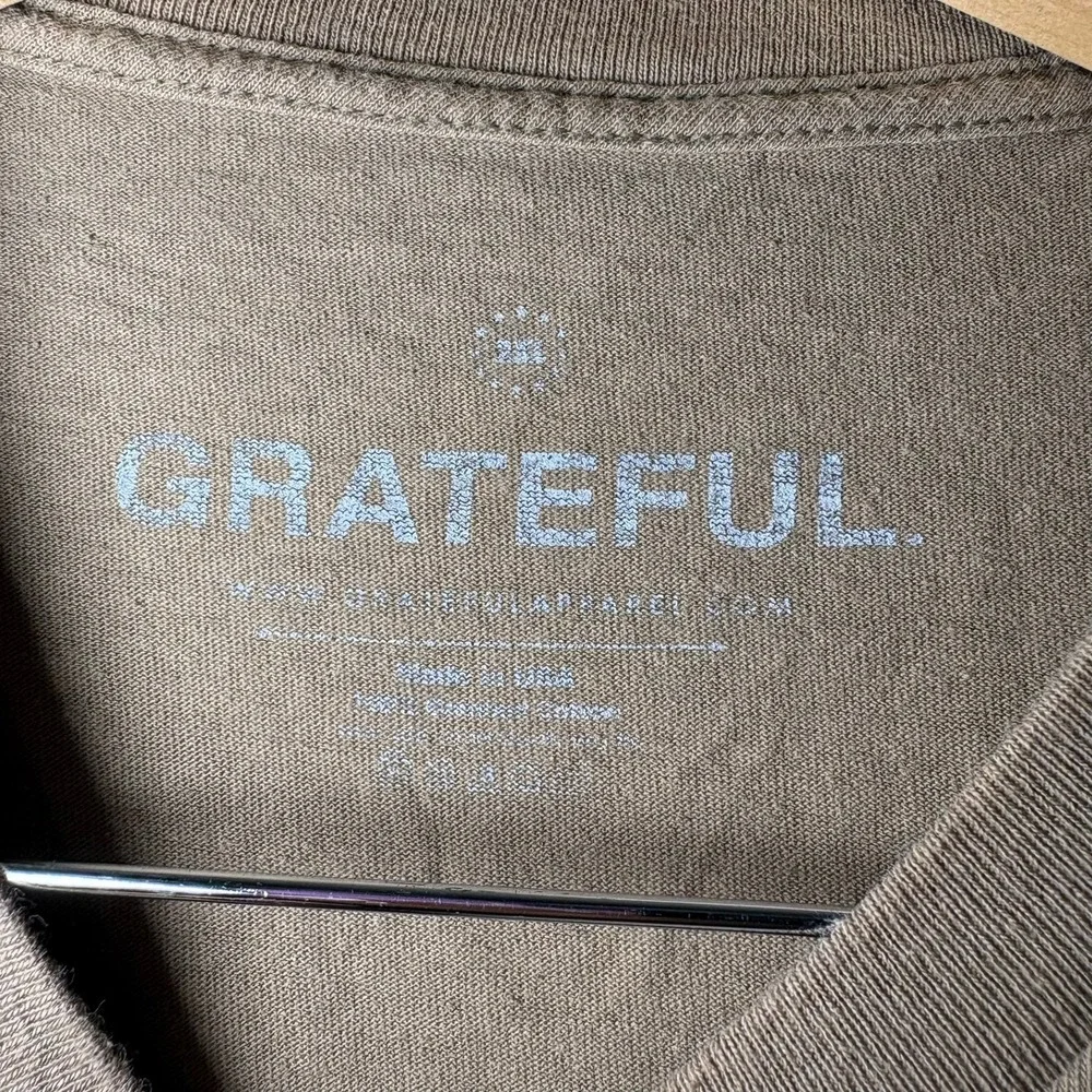 Grateful Apparel Smell The Roses Smiley Face Graphic T-Shirt‎ Brown Mens 2XL